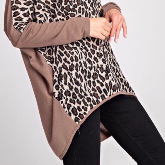 *NEW* ANIMAL PRINT ROUND NECK KNIT TOP - Picture 3 of 4